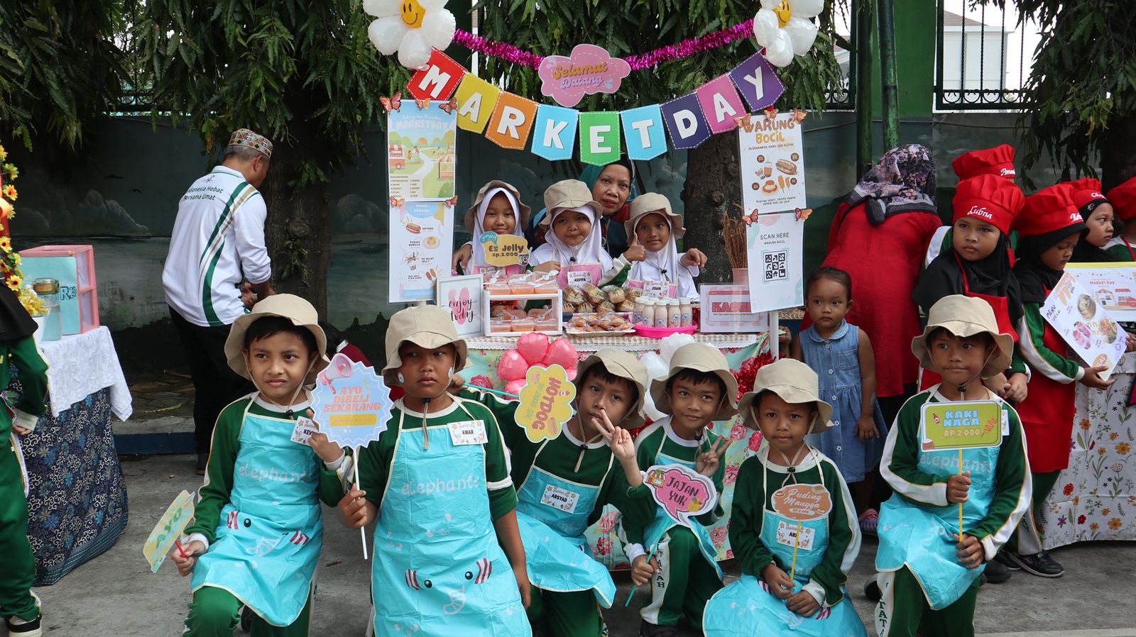 Market Day  MI Al-Huda Citatah Tanamkan Jiwa Wirausaha Sejak Dini