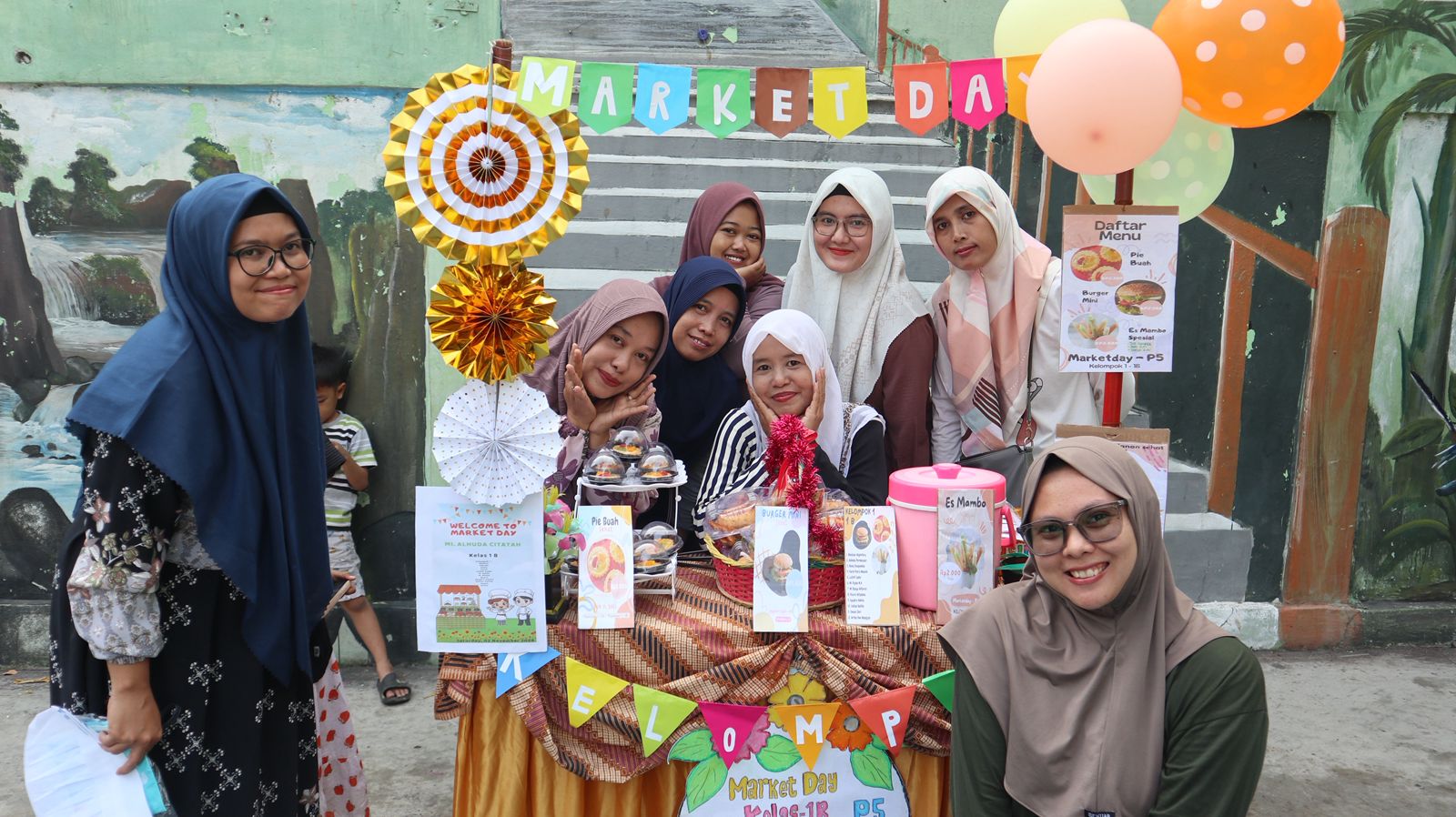 Market Day  MI Al-Huda Citatah Tanamkan Jiwa Wirausaha Sejak Dini
