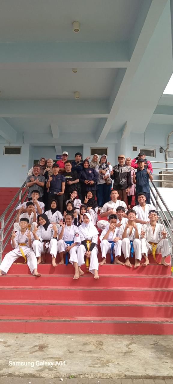 Ekstrakurikuler MI Al-Huda dan Al-Anshor Ikuti Kejurda Karate Woko Shinkyokushinkai Indonesia di Jonggol